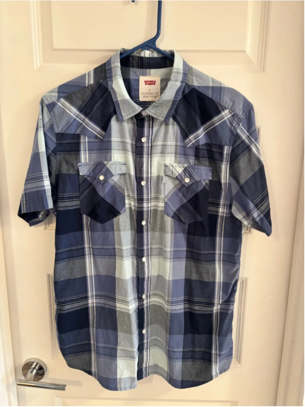 Men's Levi's Casual Button Down Shirt Size M Blue White Plaid